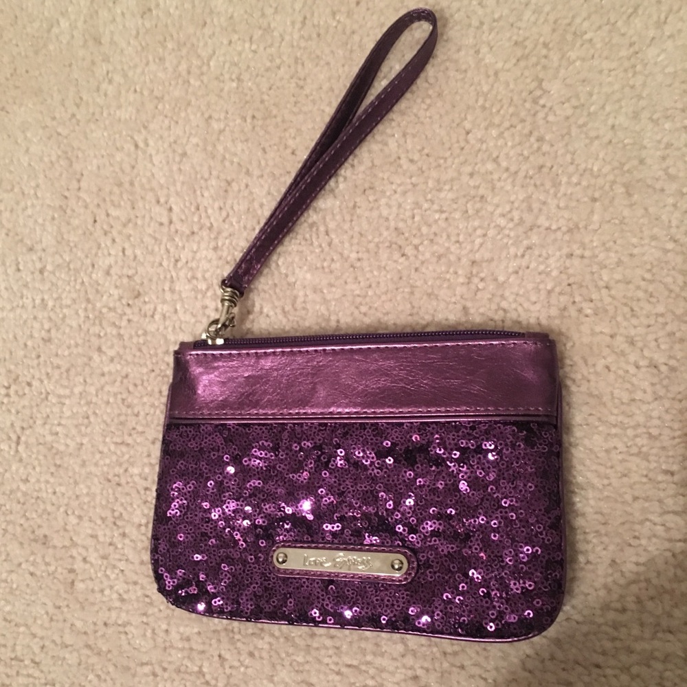 Express wristlet